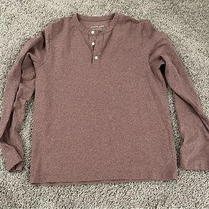 Everland shirt medium